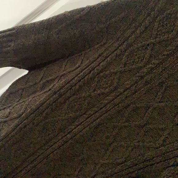 Woman’s Cardigan - Picture 4 of 4